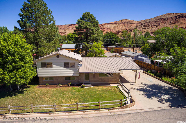 571 E 200 S, Moab, UT 84532 — photo 2