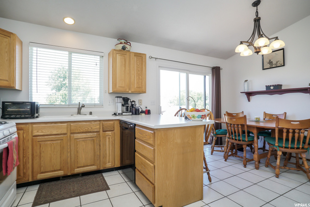 2207 N 2525 W, Clinton, UT 84015 — photo 9