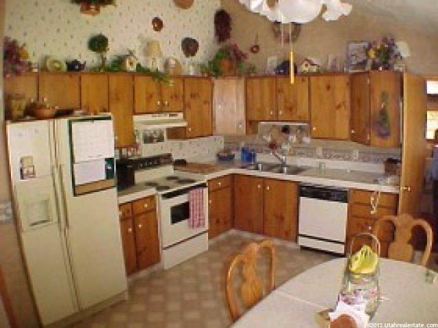 9088 Parakeet Dr, Sandy, UT 84093 — photo 5