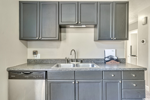 281 Barbara St, Layton, UT 84041 — photo 4