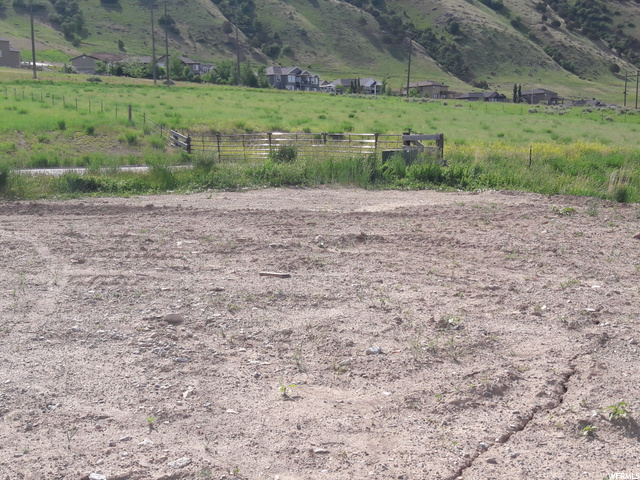 2685 N Ridge View Dr E, North Logan, UT 84341 — photo 4