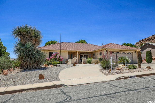 2298 S 1950 E, St. George, UT 84790 — photo 2