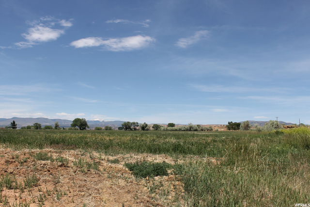 4689 N 10500 E, Lapoint, UT 84039 — photo 12