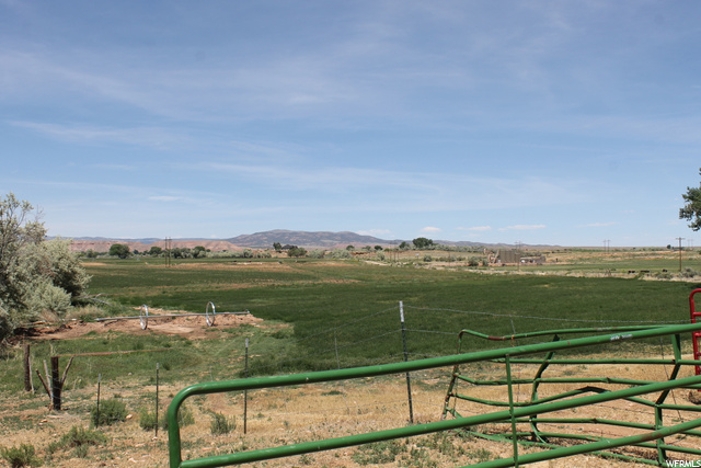 4689 N 10500 E, Lapoint, UT 84039 — photo 7