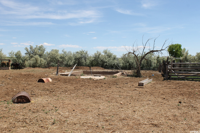 4689 N 10500 E, Lapoint, UT 84039 — photo 10