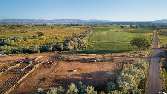 4689 N 10500 E, Lapoint, UT 84039 — photo 6