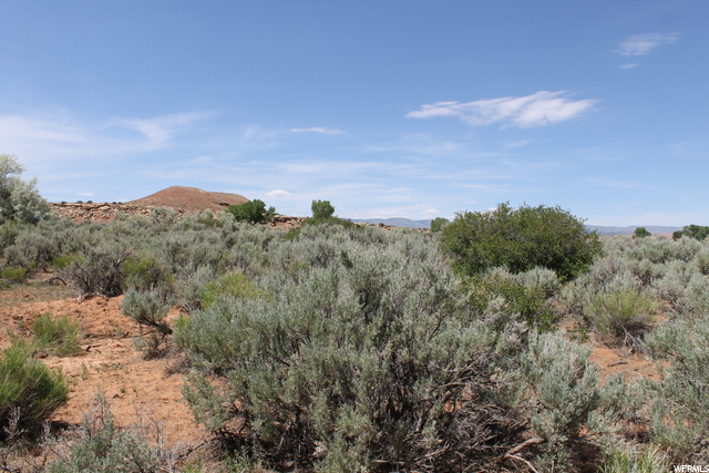 5467 N 9500 E, Lapoint, UT 84039 — photo 4