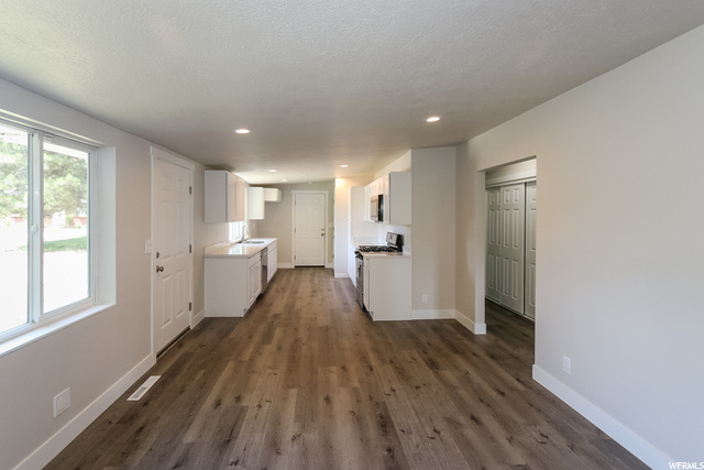 1458 Scott Cir, Layton, UT 84041 — photo 5