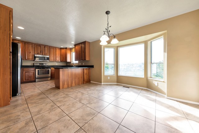 1889 E Sunset Dr, Layton, UT 84040 — photo 5
