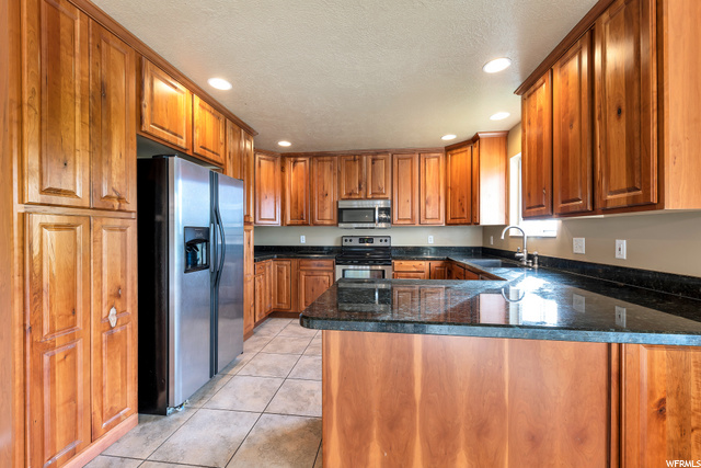 1889 E Sunset Dr, Layton, UT 84040 — photo 4