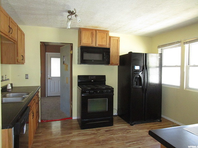 147 Ridgeway St, Helper, UT 84526 — photo 4