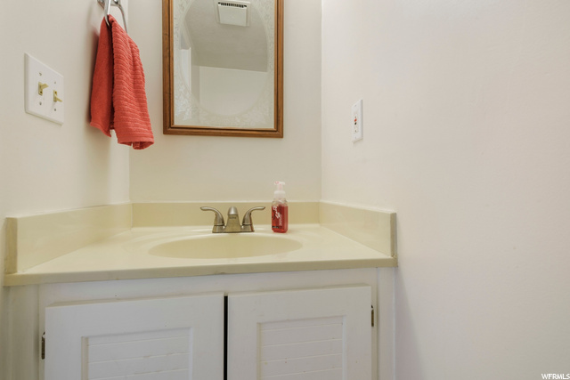 719 E Gables St, Midvale, UT 84047 — photo 8