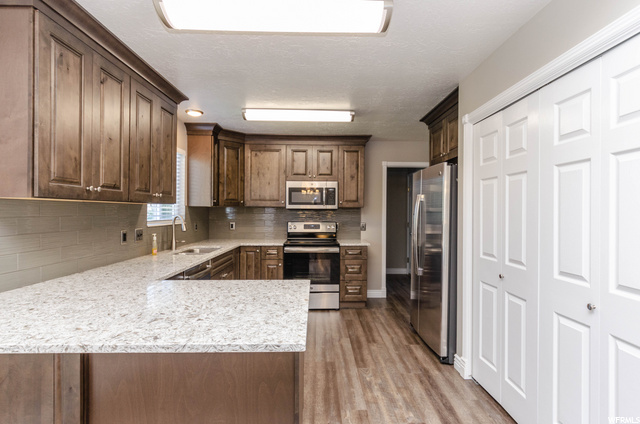 1228 W 1580 N, Clinton, UT 84015 — photo 9