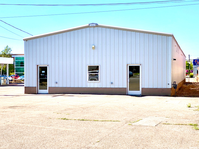 341 E Main St, Vernal, UT 84078 — photo 8