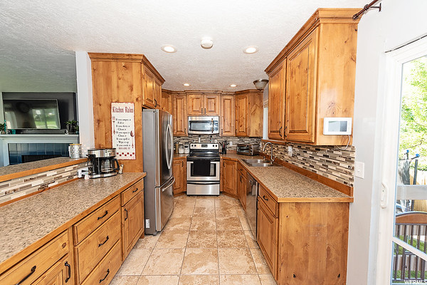 1021 E Buchnell Dr S, Sandy, UT 84094 — photo 7