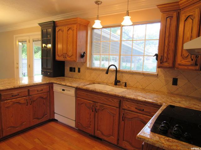1909 E Rua Branco Dr, Sandy, UT 84093 — photo 12