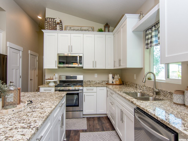 8111 S 100 E, Sandy, UT 84070 — photo 9
