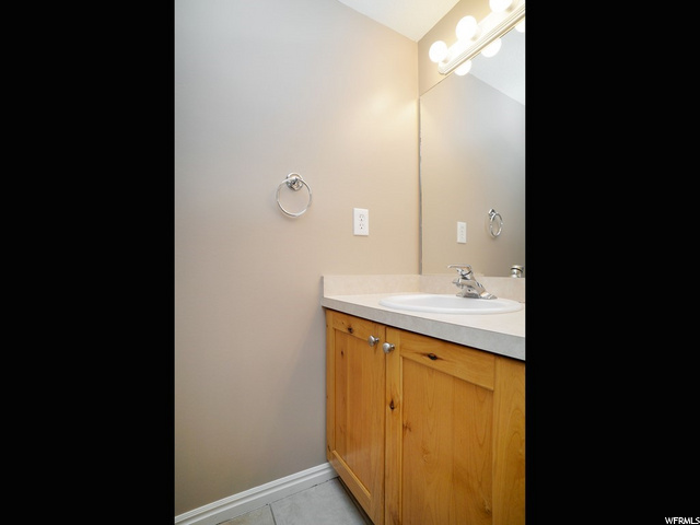 1445 S Cobblestone Ln E, Ogden, UT 84404 — photo 8