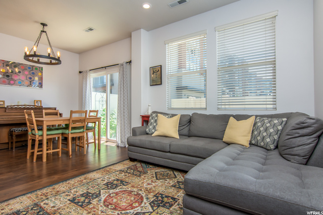74 E Calbourne Ln, Sandy, UT 84070 — photo 7