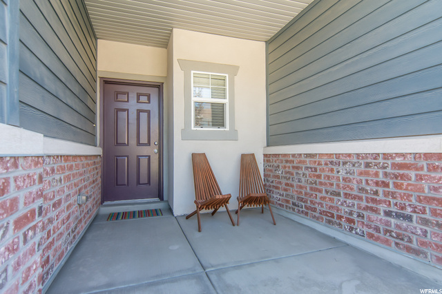 74 E Calbourne Ln, Sandy, UT 84070 — photo 2