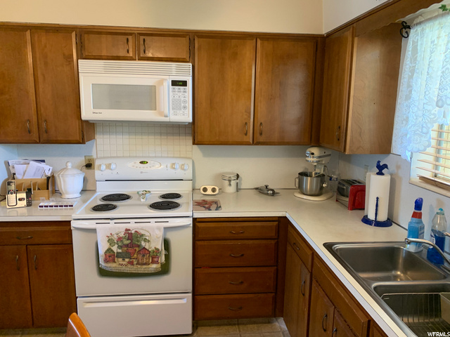 2341 W Chateau Dr, Roy, UT 84067 — photo 7