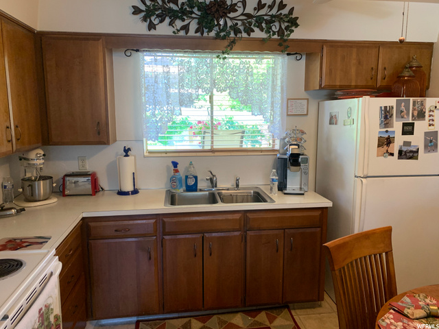 2341 W Chateau Dr, Roy, UT 84067 — photo 6