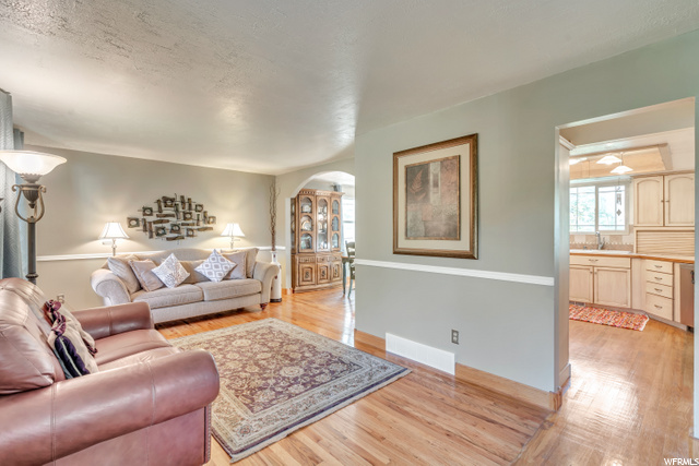 1747 E Briarglen Ln, Sandy, UT 84092 — photo 5