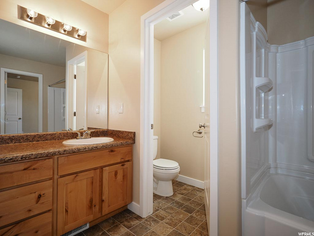 138 E Crescent Ln, Sandy, UT 84070 — photo 10