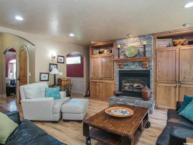 2220 Cherry Meadows Ln, Layton, UT 84040 — photo 9
