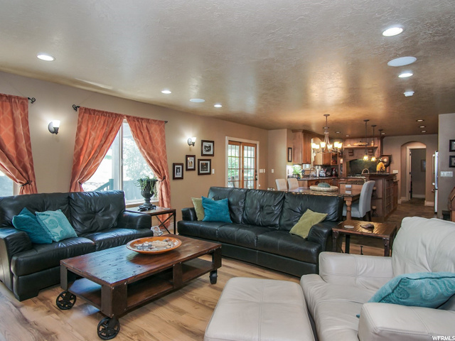 2220 Cherry Meadows Ln, Layton, UT 84040 — photo 10