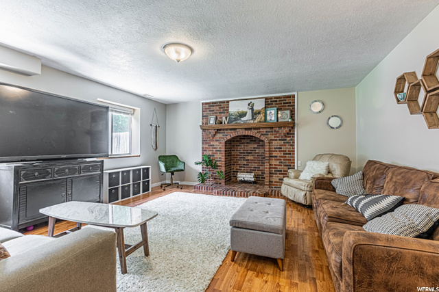 813 E Creekside, Layton, UT 84041 — photo 11