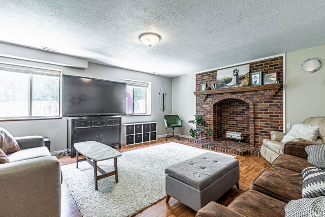 813 E Creekside, Layton, UT 84041 — photo 12