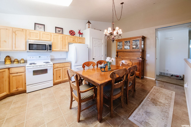 2581 W 1890 N, Clinton, UT 84015 — photo 5