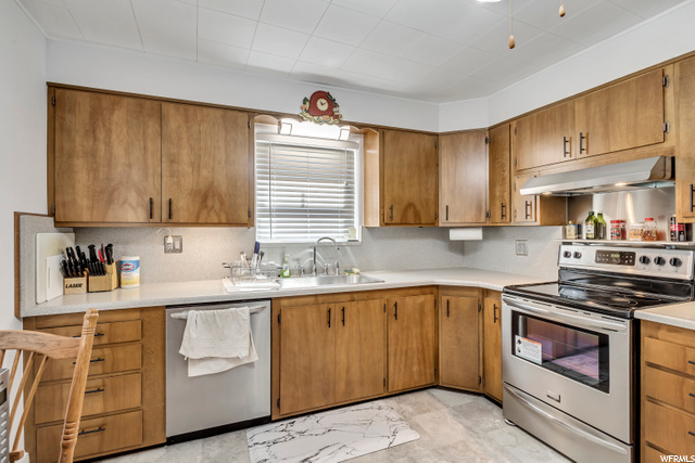 541 E 7570 S, Midvale, UT 84047 — photo 4