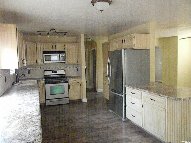 100 N Ducksprings, Moroni, UT 84646 — photo 6