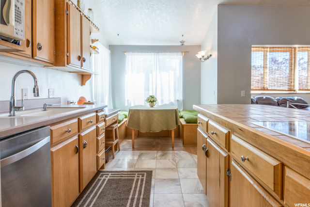 875 S 1650 E #D, Clearfield, UT 84015 — photo 3