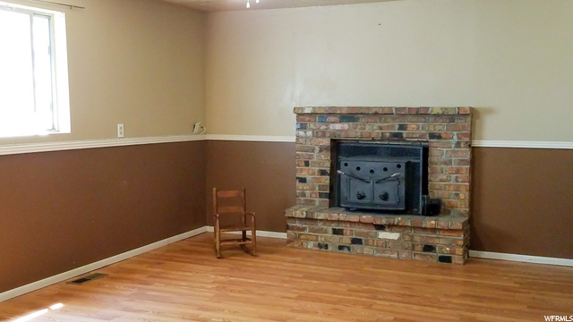164 S Center St, Hyrum, UT 84319 — photo 5