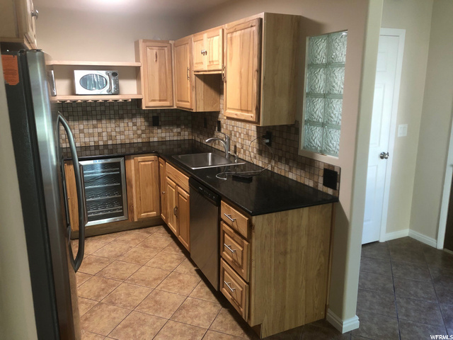 164 S 300 E #E-1, Moab, UT 84532 — photo 11