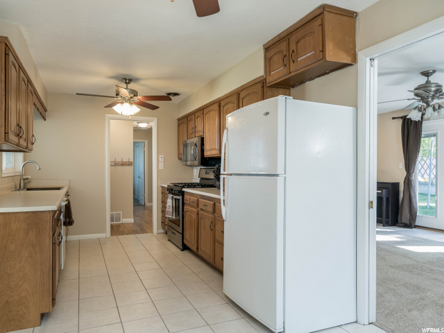 696 W Park Cir S, Bountiful, UT 84010 — photo 7