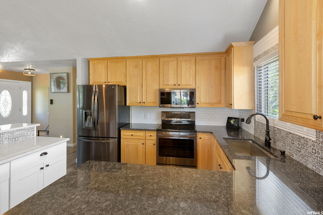 2255 E 9800 S, Sandy, UT 84092 — photo 7