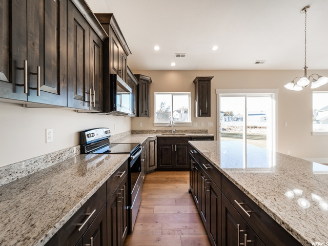 2877 W 4200 S, Roy, UT 84067 — photo 9