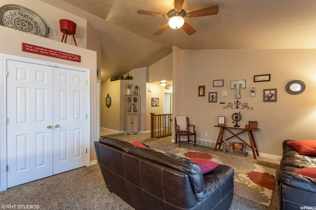 762 W 910 N, Clinton, UT 84015 — photo 3