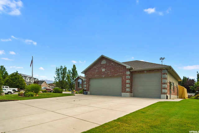 1136 N 2220 W, Clinton, UT 84015 — photo 5