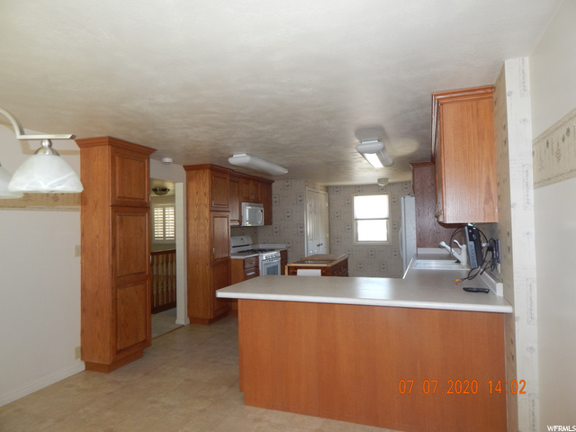 590 E 100 S, Price, UT 84501 — photo 6