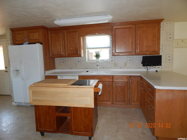 590 E 100 S, Price, UT 84501 — photo 7