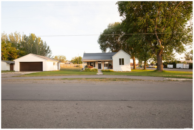 85 W Center St, Mona, UT 84645 — photo 3