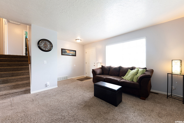 607 W 950 N, Clinton, UT 84015 — photo 4
