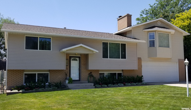 11530 S Sandy Creek Dr, Sandy, UT 84094
