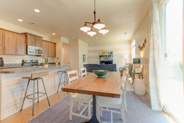 281 W 680 N, Centerville, UT 84014 — photo 4