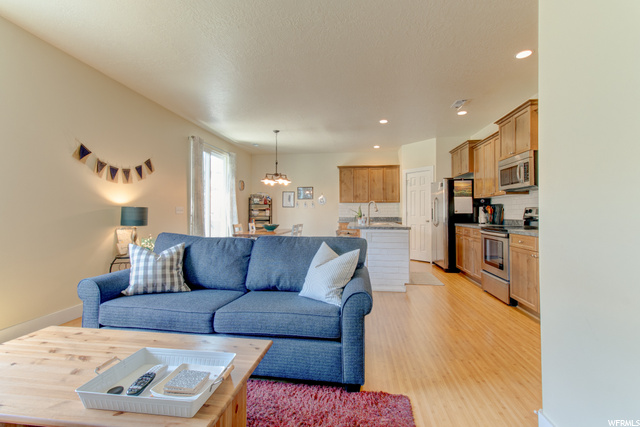 281 W 680 N, Centerville, UT 84014 — photo 6